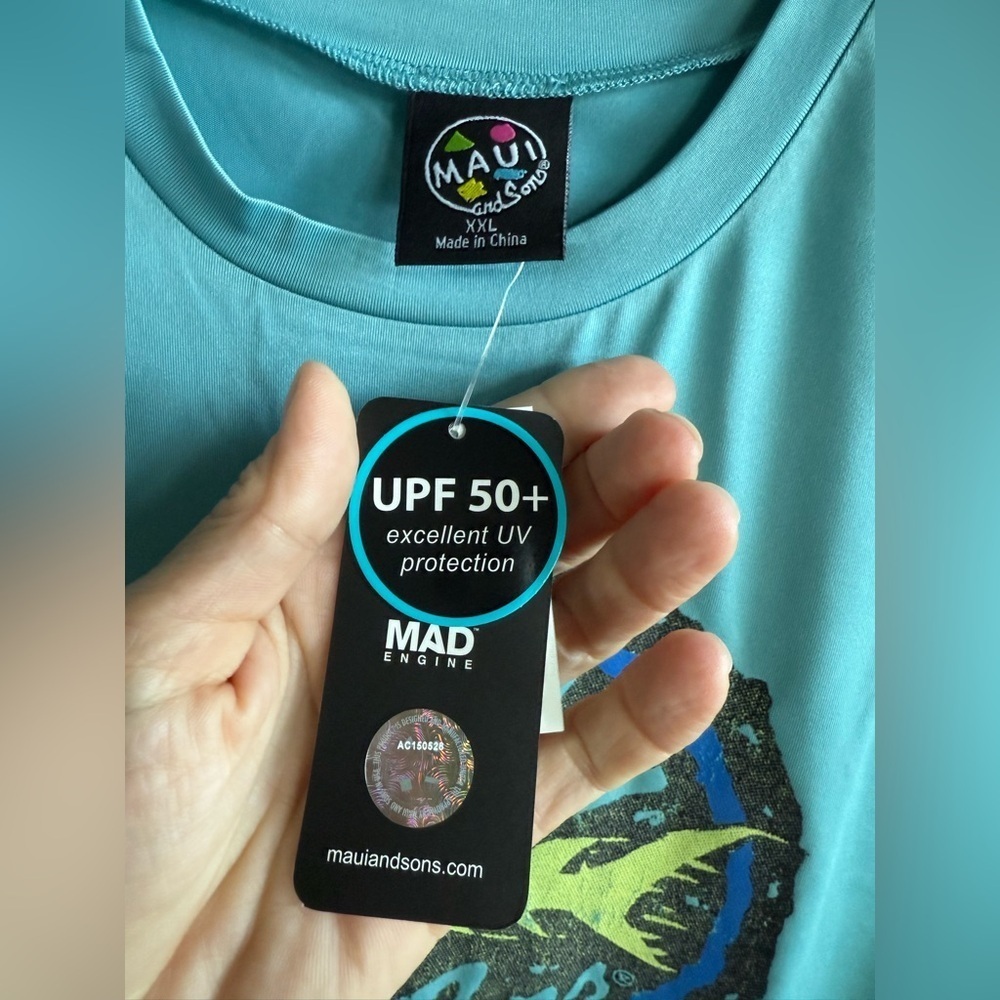 Maui and Sons swim shirt • NWT • Boys XXL - Picture 5 of 5
